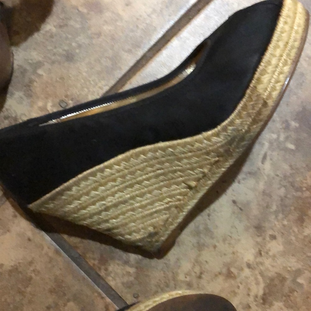 Shoes - Picture 3 of 3